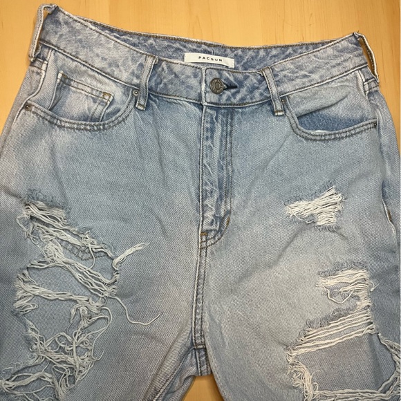 Pacsun Ripped Mom Jeans - Picture 4 of 6